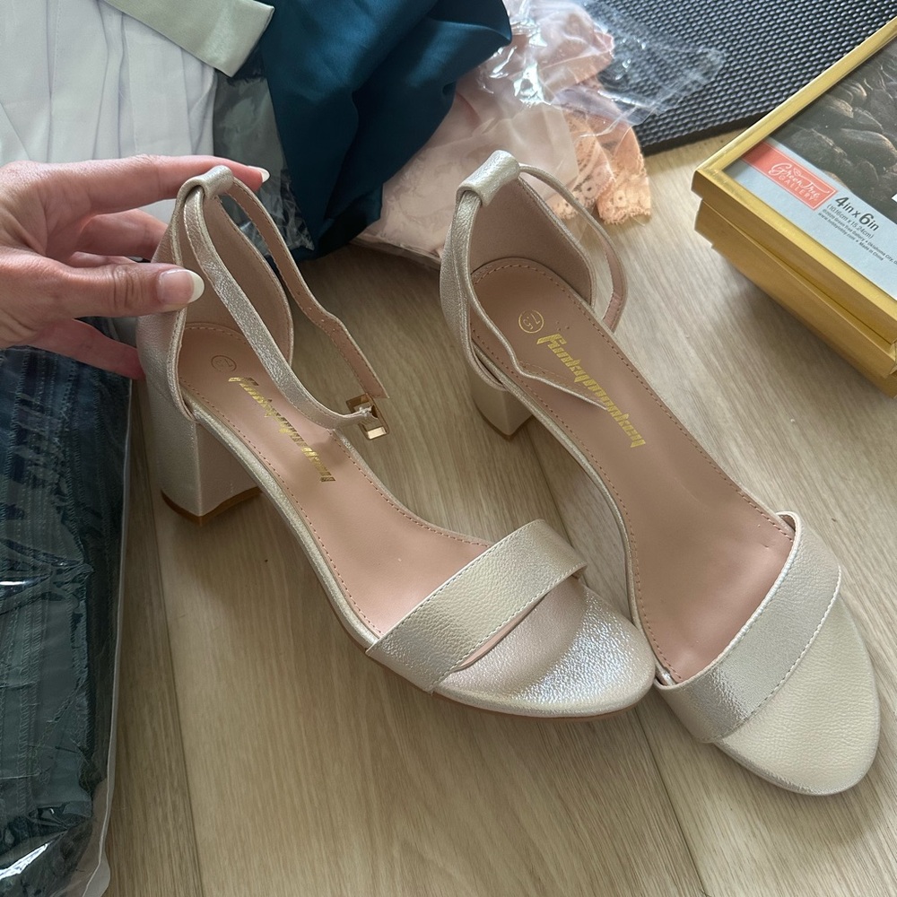 Brand new dressy champagne gold chunky 2.6 in heel